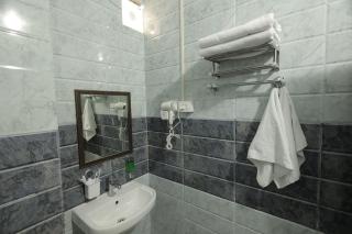 Mountain Nest 1BHK Near Hyatt - 1