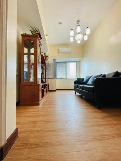 Charming 1BR condo unit Across US Embassy - 4