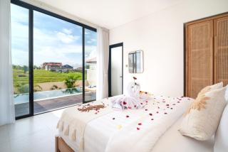 NEW 2 Bed Villa Pererenan Infinity Pool & Ricefield view - 4