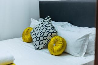 Hankscom apartments - 6