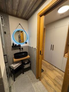 CORSO RUSTIC Luxury Apartment Harrachov, Ski in - Ski out, High Speed Wi-fi, Smart TV - 4