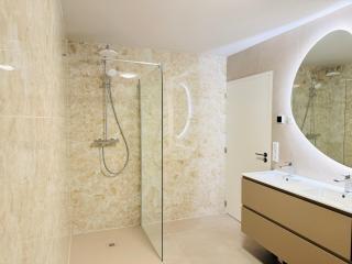 De Baronie - In de winkelstraat - 8