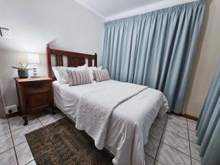 Dutch on Tecoma, Wonderboom, Pretoria - 2