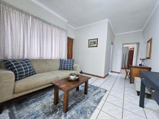 Dutch on Tecoma, Wonderboom, Pretoria - 8