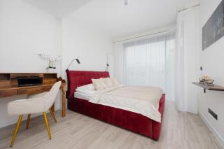 Towarowa Towers Apartments with Parking & AC by Renters Prestige - 8