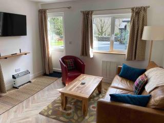 Serene Llanbedr Retreat with Garden View - 9