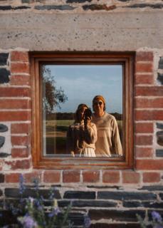 Stylish Dairy Cottage by the Sea- Romantic Luxury - 6