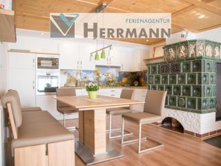 Ferienwohnung Alpenstyle 3 - 0