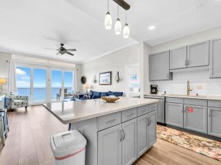 Laketown Wharf Penthouse 2026 - Panama City Beach - 2