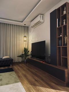 شقة فاخرة بمساحة كبيرة وباب مستقل بدخول ذكي 20 - 5