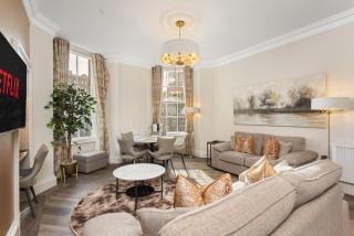 Prime Central Edinburgh 2 bed - 1