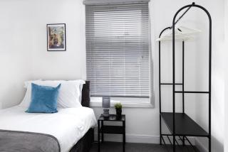 Charming Central Leicester 4 Bed Accommodation - 4