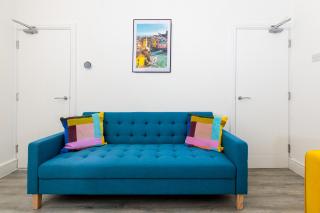 Charming Central Leicester 4 Bed Accommodation - 8