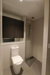 Cozy 3BR Apartment with Free Parking & City Access - 6