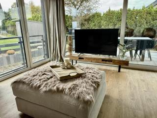 PIERSIDE - Pier 2 - 5