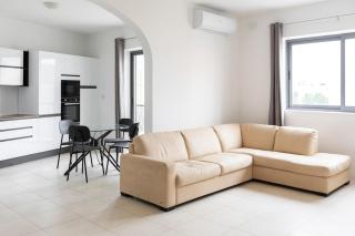 Large Swieqi apartment - 6