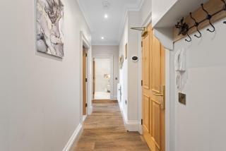 Prime Central Edinburgh 2 bed - 3