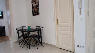 Comfortable 2BR Apartment near Belvedere Palace - 5