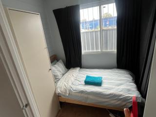 Airport Guesthouse - 7