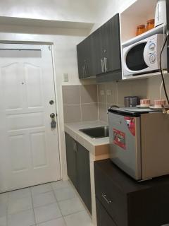 Chloe's Place Tagaytay Taal View Staycation Condo - 6