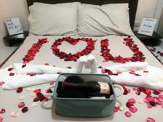 Chloe's Place Tagaytay Taal View Staycation Condo - 4