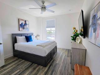 Park Blvd Paradise 303 king bed With a private Spa - 2