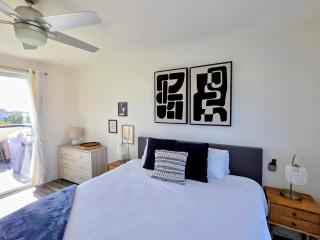 Park Blvd Paradise 303 king bed With a private Spa - 3