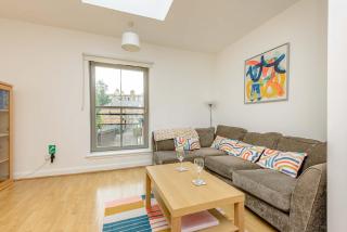 Unique 1 Bed house with Private Parking - 8