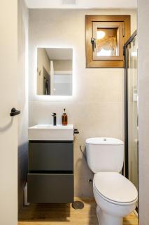 Tiny house with sunset over the ocean - 6