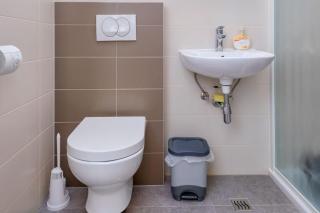 Apartment Sleeps 4 with Patio & Grill - 9