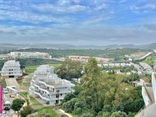 Modern Penthouse with 3 BR in Estepona area - 8