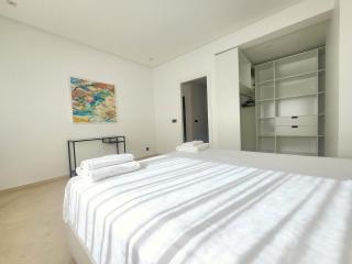 The Nineteen Racine by IB Signature - Stylish two-Bedroom flat - Wifi, Self Check-in, Day and Night Security, Terrace, free parking, close to all amenities - 7