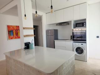 The Nineteen Racine by IB Signature - Stylish two-Bedroom flat - Wifi, Self Check-in, Day and Night Security, Terrace, free parking, close to all amenities - 1