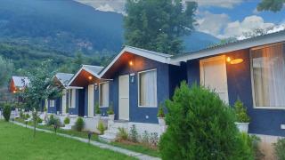 Hillarious Manali - 2