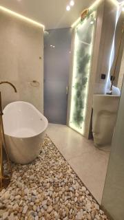 Blue Whale Beach Front VIP apartments - 7