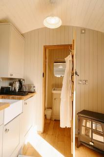 Lambourne Hut By Birch Stays - 3