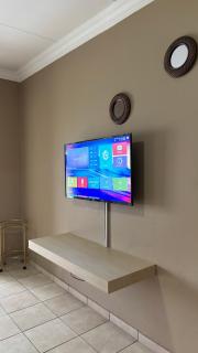 The N1 Farm Place - 5