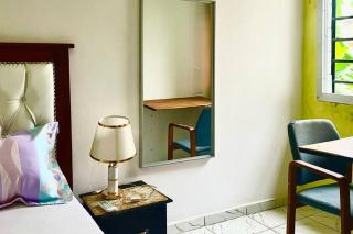 1 Bed Studio Sleeps 2 - Wifi Balcony Parking - 0