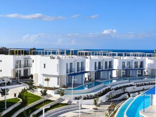 IRINA Living Skyview Penthouse - 2