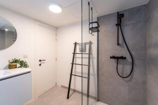 Spacious 7-Person House in the Heart of Antwerp - 1