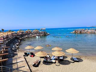 IRINA Living Skyview Penthouse - 9