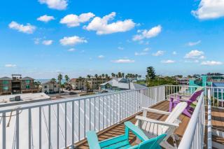 Family Tides - 2 Homes in 1 Steps to Beach w Rooftop Views Heated Pool Close to Bridge St - 1