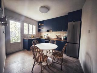 Bluewood Retreat|Cozy Vintage 3BDR Nicosia Heart - 7