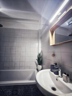 Bluewood Retreat|Cozy Vintage 3BDR Nicosia Heart - 3