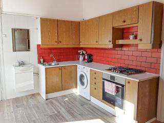 Spacious 2BR shared Apartment - Perfect for Longstays - 3