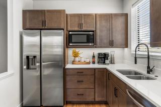 The Downtown Loft - 4