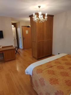 Hôtel Restaurant Le Bretagne - 9