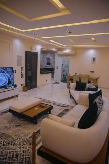 Luxury Fully Furnished Apartment - New Cairo - 0