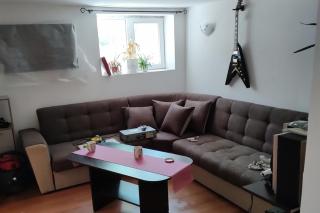 2 Bed Villa - Sleeps 7 - Private Garden - Parking - 9