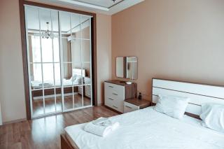 Panoramic City Center Apartment - 7